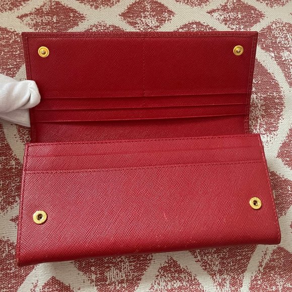 Prada - Large Saffiano Leather Wallet - Picture 5 of 8